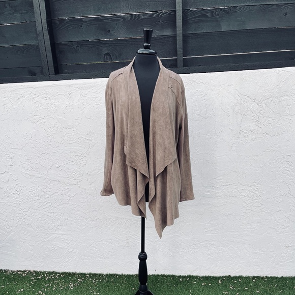 Tan Suedelike Hip Women's Jacket "L"  open front or snapped - Picture 2 of 8